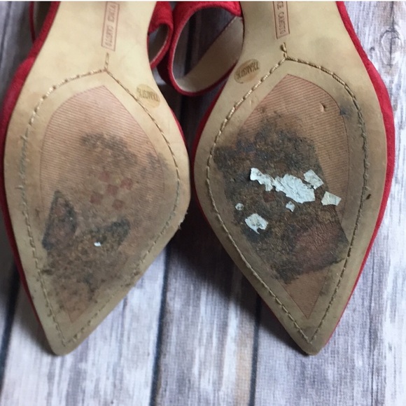 Vince Camuto red suede Carlotte D’Orsay heels - Picture 5 of 8